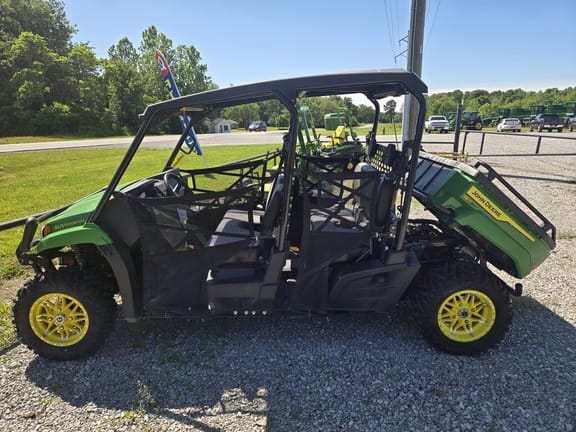 2025 John Deere XUV 590M S4 Equipment Image0
