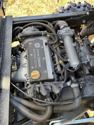 Image of John Deere XUV 825M equipment image 1