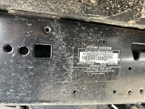 Image of John Deere XUV 825M equipment image 1