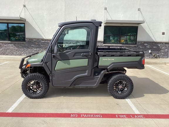 2025 John Deere XUV 845M Equipment Image0