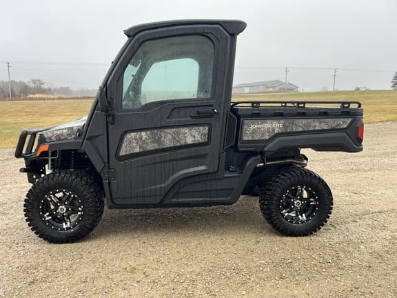 Image of John Deere XUV 845M Primary image