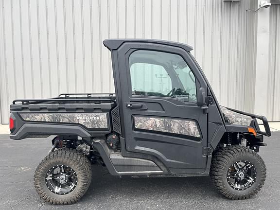 Image of John Deere XUV 845M Primary image