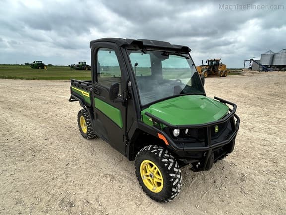 Image of John Deere XUV 845M equipment image 2