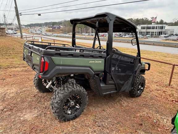 Image of John Deere XUV 845M equipment image 3