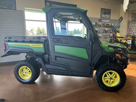 Image of John Deere XUV 845R equipment image 1