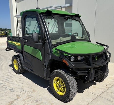 2025 John Deere XUV 845R  Equipment Image0