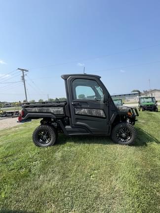 Image of John Deere XUV 845R  Image 0