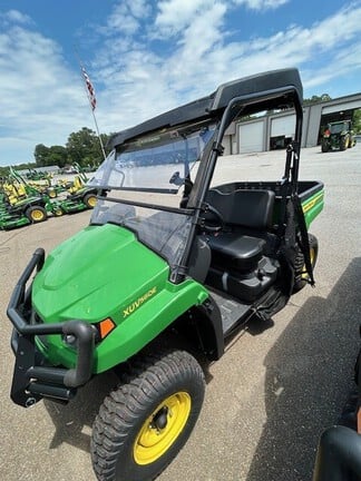 2025 John Deere XUV560 Equipment Image0