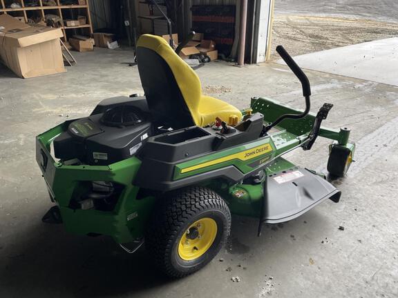 Image of John Deere Z320M equipment image 3