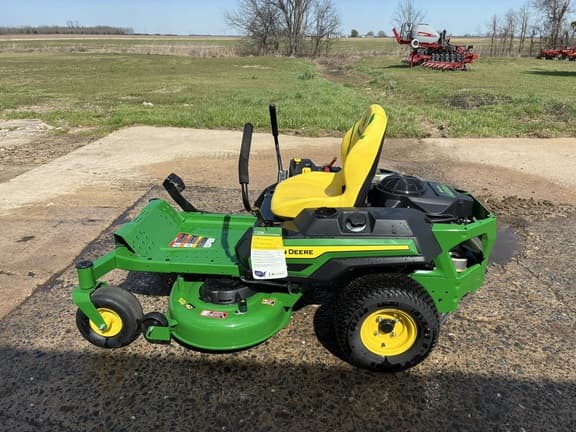 Image of John Deere Z320M Primary image