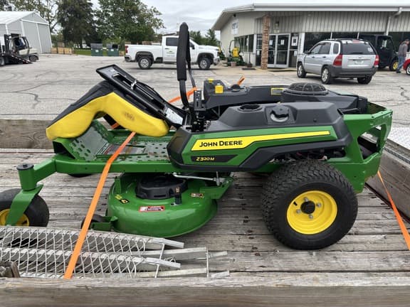 Image of John Deere Z320M equipment image 1