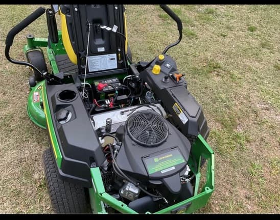 Image of John Deere Z320R equipment image 2