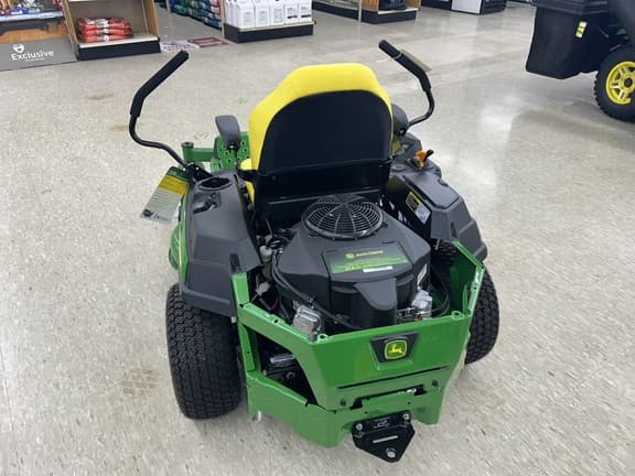 Image of John Deere Z320R equipment image 3