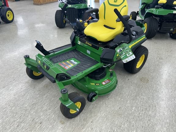 Image of John Deere Z320R equipment image 1