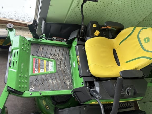 2025 John Deere Z320R Equipment Image0