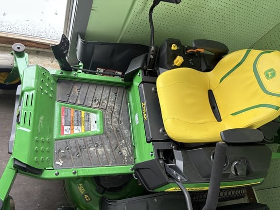 Image of John Deere Z320R Primary image