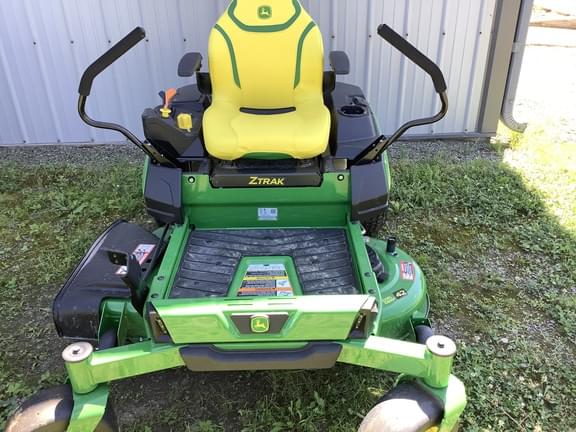 Image of John Deere Z320R equipment image 1