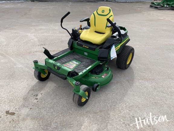 Image of John Deere Z320R equipment image 1