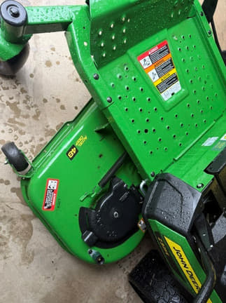 Image of John Deere Z325E equipment image 4