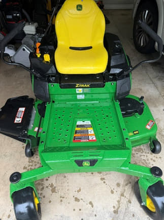 Image of John Deere Z325E Primary image