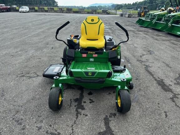 Image of John Deere Z330M equipment image 2