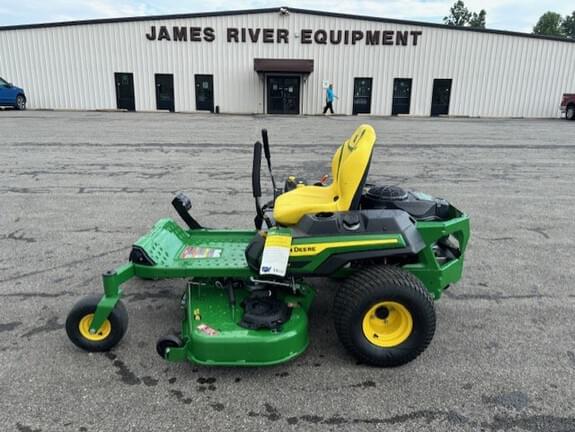Image of John Deere Z330M equipment image 1
