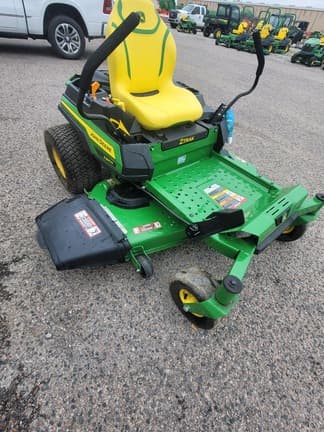 Image of John Deere Z330M equipment image 3