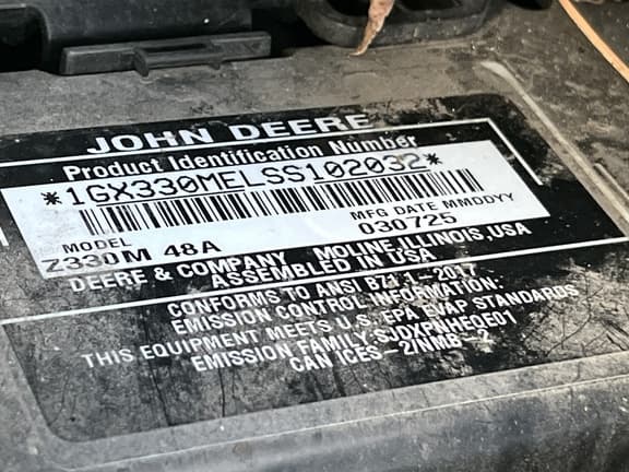 Image of John Deere Z330M equipment image 4