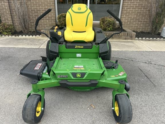 Image of John Deere Z330M Primary image