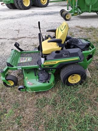 Image of John Deere Z330R equipment image 1