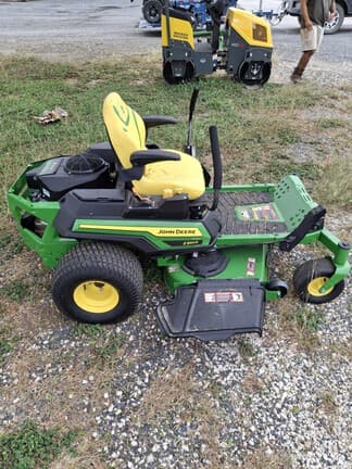 Image of John Deere Z330R equipment image 2
