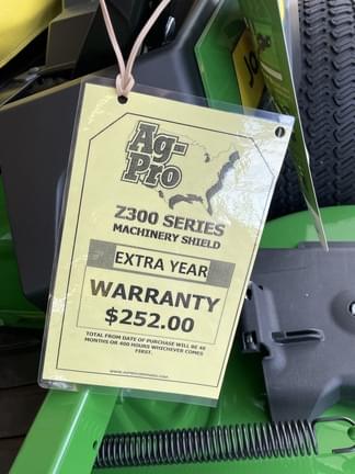 Image of John Deere Z330R equipment image 4