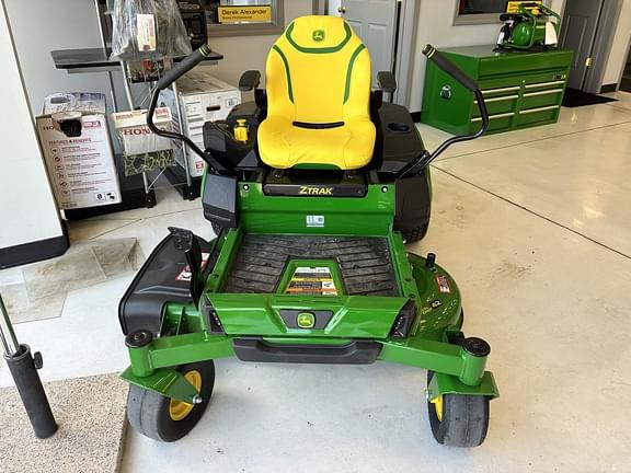 Image of John Deere Z370R equipment image 4