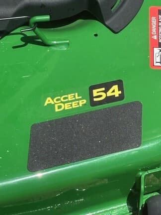 Image of John Deere Z515E equipment image 1