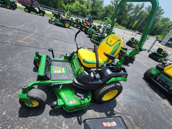2025 John Deere Z545R Equipment Image0