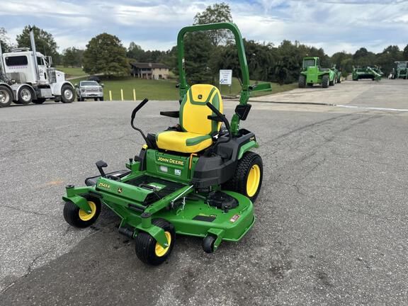 2025 John Deere Z545R Equipment Image0