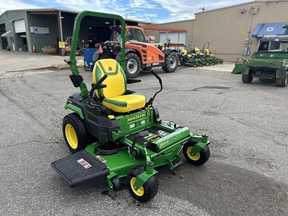 Image of John Deere Z545R equipment image 1