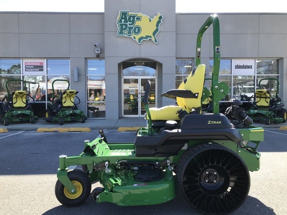 2025 John Deere Z740R Equipment Image0