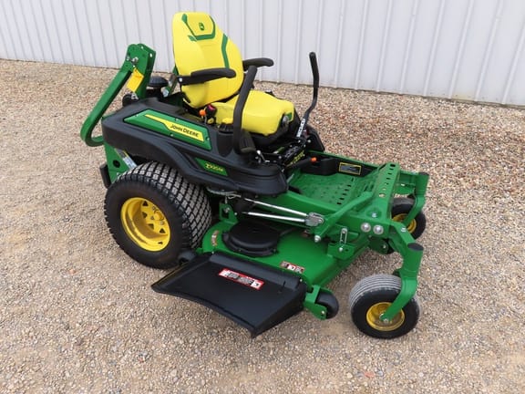 2025 John Deere Z920M Equipment Image0
