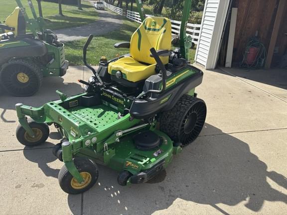 Image of John Deere Z930M equipment image 1