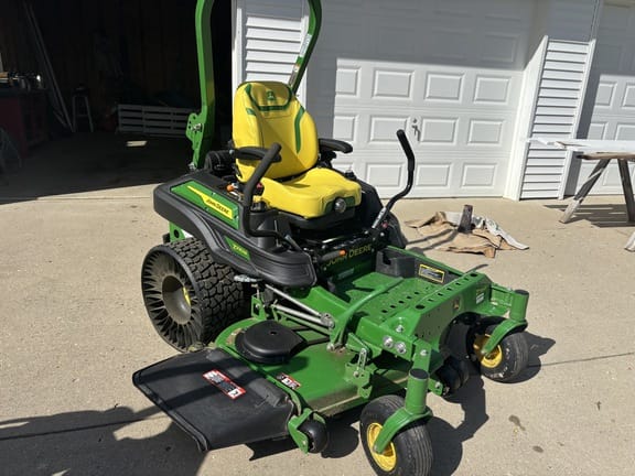 2025 John Deere Z930M Equipment Image0