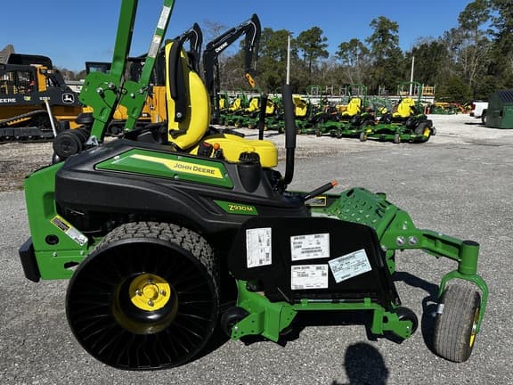 Image of John Deere Z930M equipment image 4