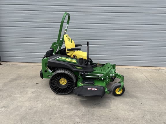 Image of John Deere Z930M equipment image 3