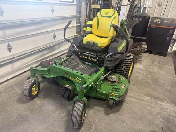 Image of John Deere Z930M equipment image 1