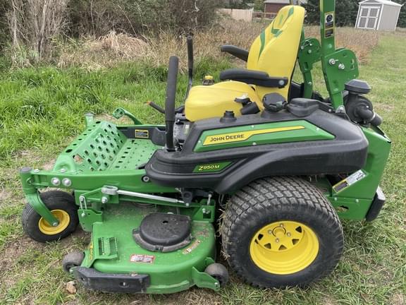 Image of John Deere Z950M equipment image 4