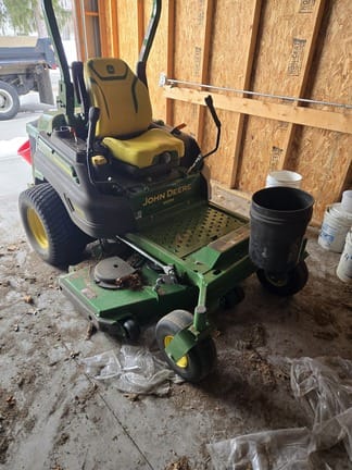 2025 John Deere Z997R Equipment Image0