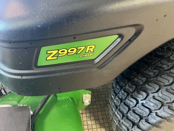 Image of John Deere Z997R equipment image 1