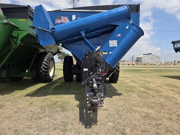 Image of Kinze 1121 equipment image 3