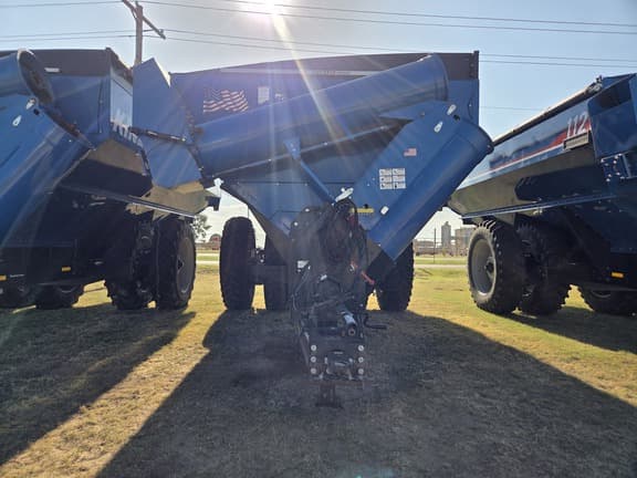 Image of Kinze 1121 equipment image 1