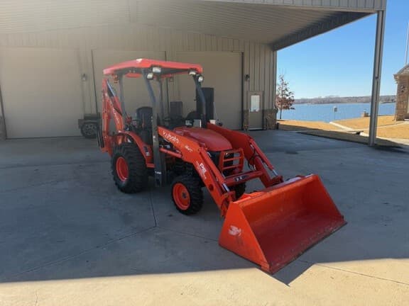 Image of Kubota B26 equipment image 4
